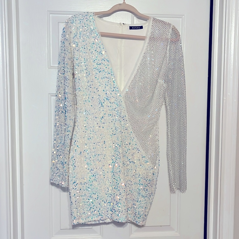 ABSOLUTELY SEXY mini dress with sequins and fishnets long sleeve!!